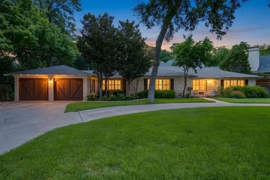 This is your opportunity to live directly next to Colonial - photo 1