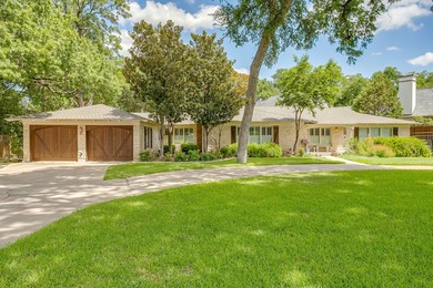 This is your opportunity to live directly next to Colonial - photo 2