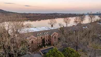 Amazing Riverbend condo custom designed by the renowned Noland - photo 49