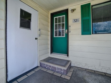 Back On Market Due to Buyer Losing Her Buyer - Located in the - photo 4