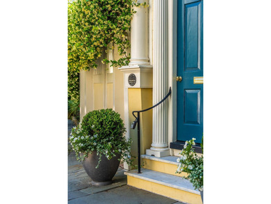 Circa 1768 -- The Joseph Veree House. Classic early Georgian - photo 3