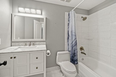 Beautifully remodeled single-story home offering 2 bedrooms, 2 - photo 22
