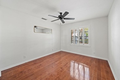 Beautifully remodeled single-story home offering 2 bedrooms, 2 - photo 23