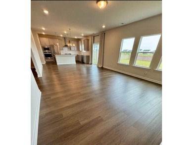Welcome to 445 Navona Dr, where space, style, and everyday - photo 5
