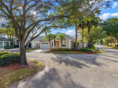 Beautifully remodeled single-story home offering 2 bedrooms, 2 - photo 29
