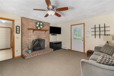 WELCOME TO RIVERFRONT ESTATES! LOCATED A SHORT DISTANCE FROM - photo 7