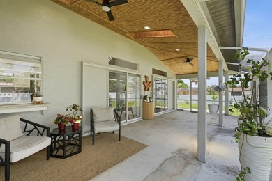 This 3 bed/2 bath home is a true sanctuary of elegance and - photo 48