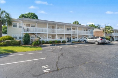 Wow! Checkout this awesome top floor one bedroom, one bathroom - photo 1