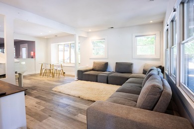 Located in the heart of Charleston's vibrant Eastside - photo 2