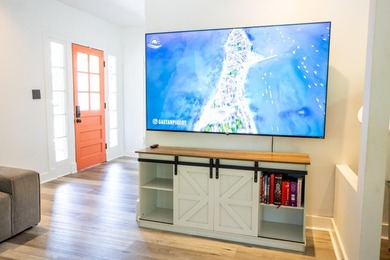 Located in the heart of Charleston's vibrant Eastside - photo 10