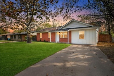 Lake Ray Roberts Home For Sale in Sanger Texas