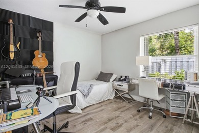 Discover your own private oasis in the heart of Weston! Situated - photo 35