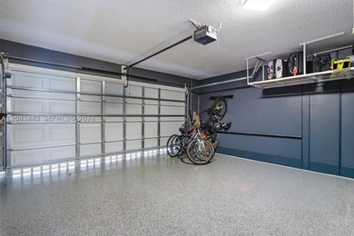 Discover your own private oasis in the heart of Weston! Situated - photo 39