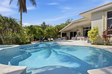 Discover your own private oasis in the heart of Weston! Situated - photo 41