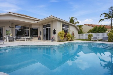 Discover your own private oasis in the heart of Weston! Situated - photo 42