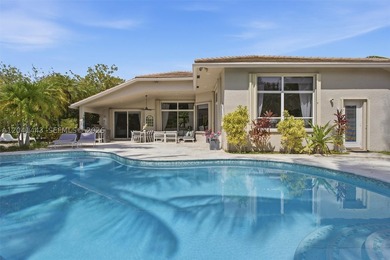Discover your own private oasis in the heart of Weston! Situated - photo 47