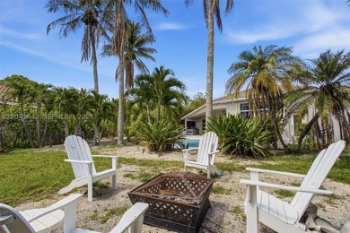 Discover your own private oasis in the heart of Weston! Situated - photo 50