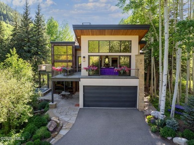 Discover an exquisite fusion of modern design and alpine charm - photo 1