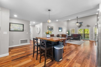 Welcome to your perfect lake getaway! This like-new 2 bedroom, 2 - photo 7