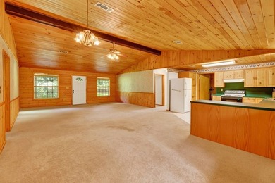 Escape to the peace and privacy of country living with this - photo 8