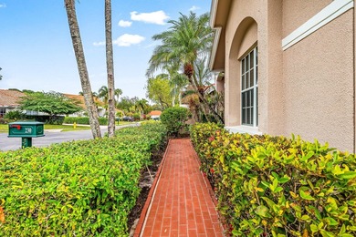 Elegantly remodeled estate home with expansive lake and golf - photo 7