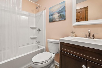 This fully furnished 2-bedroom, 2-bath condo in Shipwatch Pointe - photo 4