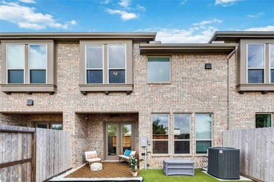 Like-new townhome featuring modern upgrades and an open - photo 22
