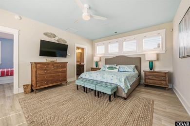 Welcome to this exceptional 12-bedroom, 10.5-bath custom-built - photo 35