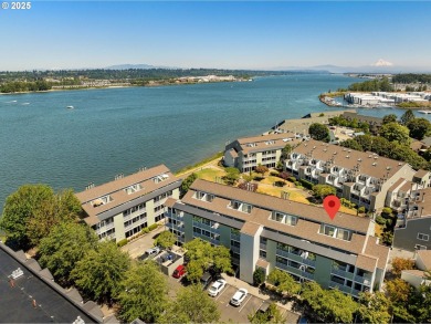 Lake Condo For Sale in Portland, Oregon