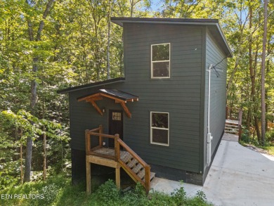 Lake Home For Sale in Lafollette, Tennessee