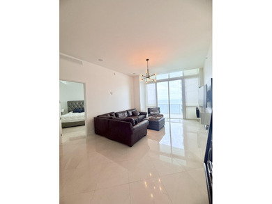 PH at Trump Tower III, Sunny Isles Beach, 2 bedrooms + den / 3 - photo 14