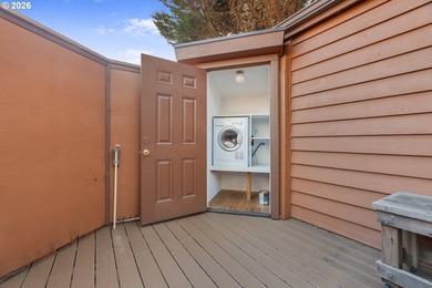 Updated coastal cottage in the sought-after Chetco River Resort - photo 14