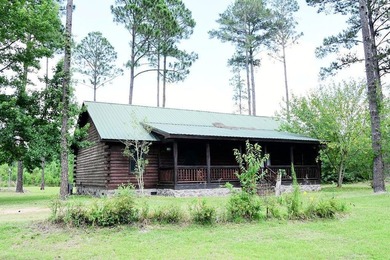 (private lake, pond, coastal) Home For Sale in Cairo Georgia