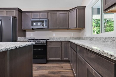331 Gateway Parkway - photo 6