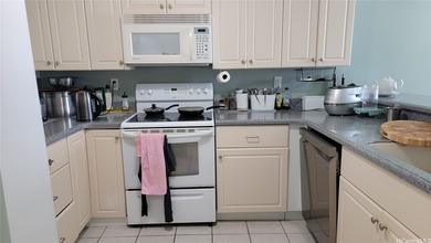 Come home to Franklin Towers that includes amazing 2 bedrooms 2