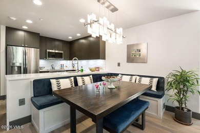 This light-filled corner unit penthouse features a beautifully - photo 4