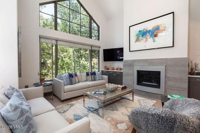 This light-filled corner unit penthouse features a beautifully - photo 5