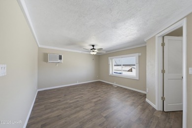 Beautifully refreshed inside and out, this move-in-ready home - photo 20