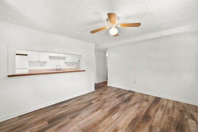 Welcome home to this updated 2-bedroom, 1-bathroom residence in - photo 4