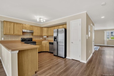 Welcome to the ultimate beach lifestyle! Positioned in the heart - photo 10