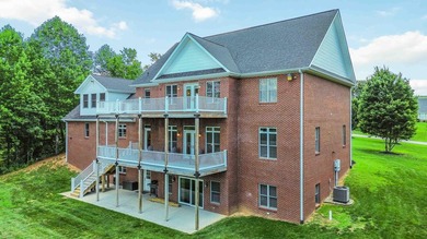 Rare Opportunity! Welcome to this stunning custom built - photo 4
