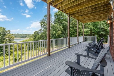 Rare Opportunity! Welcome to this stunning custom built - photo 5