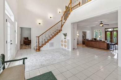 Rare Opportunity! Welcome to this stunning custom built - photo 10