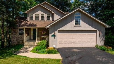 Lake Home For Sale in Russell Springs, Kentucky