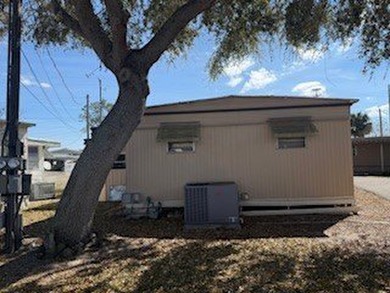 This 1974 RITZ home has 2 Bedrooms and 1.5 Baths and a bonus - photo 17