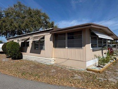 This 1974 RITZ home has 2 Bedrooms and 1.5 Baths and a bonus - photo 18