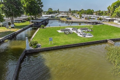 This 1974 RITZ home has 2 Bedrooms and 1.5 Baths and a bonus - photo 20