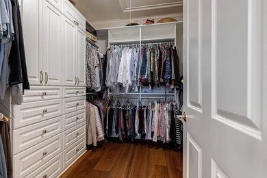 STUNNING LOCK-N-LEAVE TOWNHOME WITH A TWO CAR GARAGE CLOSE TO - photo 25
