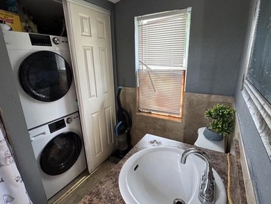 PRICE IS FIRM! Charming single family home with a big backyard - photo 14