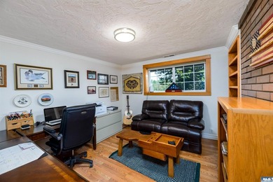 Welcome to this beautifully crafted single-level rambler on 5 - photo 15